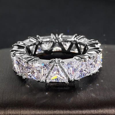 Huitan Driehoekige CZ Belofte Ringen voor Vrouwen Luxe Trendy Trouwringen Accessoires Verlovingsfeest Mode Dames Sieraden 12 gray