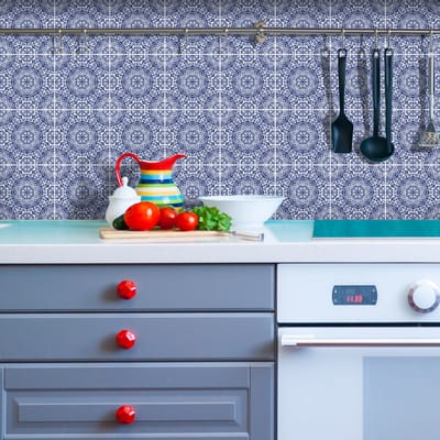 Zelfklevende tegelmuurstickers voor keuken en badkamer - 24 lichtblauwe tegelstickers - 24 stickers 10x10cm