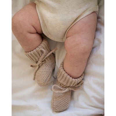 Lodger - Baby Slofjes Gebreid - Beige - 0-6 Maanden - Katoen - Newborn Slofjes & Babysokjes