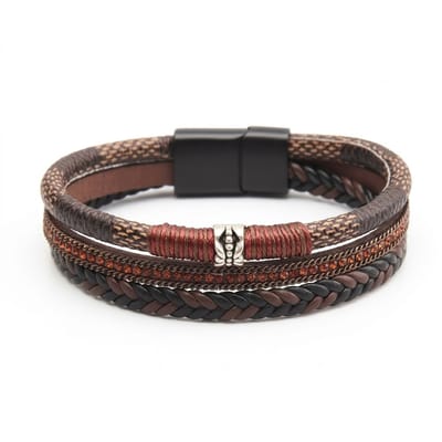 Gevlochten heren armband van bruin en zwart PU leer met rode accenten en magneetsluiting
