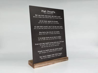 Woodart Houten Tekstbord “Plat Proat’n Voor Beginners” – 30x21 cm – Dialect Twents Humor Wanddecoratie – Natural/Zwart – Woondecoratie Hout