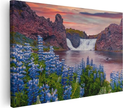Artaza Canvas Schilderij IJsland - 30x20 cm - Klein - Wanddecoratie Waterval - Muurdecoratie Wilde Bloemen - Kamer Accessoires Landschap