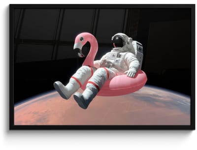 Poster in lijst - Fotolijst 90x60 cm - Posters - Astronaut - Flamingo - Zwemband - Roze - Posterlijst zwart - Decoratie - Wanddecoratie woonkamer - Muurdecoratie slaapkamer