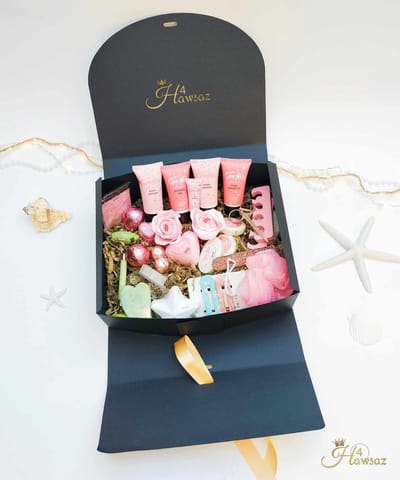 Bad- en bodycadeau 29 stuks - Bodylotion - Luxe Cadeau - Hawsaz.nl kado - Guasha steen - Giftsbox - Nagelverzorging - Cadeauset - Dames cadeau - Relax Cadeau - Verwenpakket - Valentijnscadeau - luxe cadeau doos - Geschenkset - Moederdag cadeau
