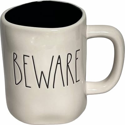 Rae Dunn - mok - beker - halloween mok - tea - farmhouse - decoratie - collega - cadeau - keuken - thee - servies - grote mok - mok met tekst - halloween 2026 - halloween decoratie