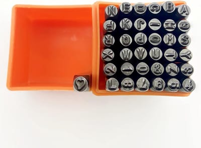 Stalen Stempelset - Metaal Pons - Gepersonaliseerde Projecten - 37 Delige Set - 3mm Teksthoogte - Zilverkleurig