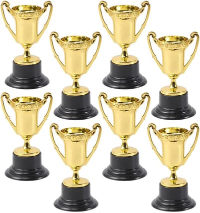 Mini Gouden Trofeeën Set van 10 - Winnaarsprijzen voor Feestjes, Wedstrijden en Beloningen voor Kinderen en Volwassenen