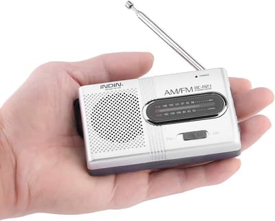 Draagbare radio - noodradio - noodpakket must have - radio op batterijen voor rampen - 1 artikel - draagbaar - zilver - Kleine radio