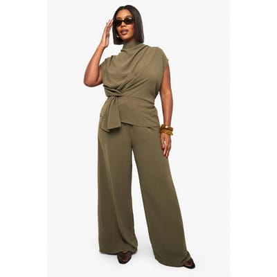 boohoo Dames Plus Geweven Drape Blouse & Broek Co-Ord | Kaki | Maat: 44