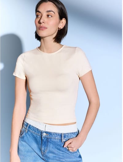 Next - Dames - Soft Touch Slinky Nylon Crew Hals Korte Mouw Top - Crème