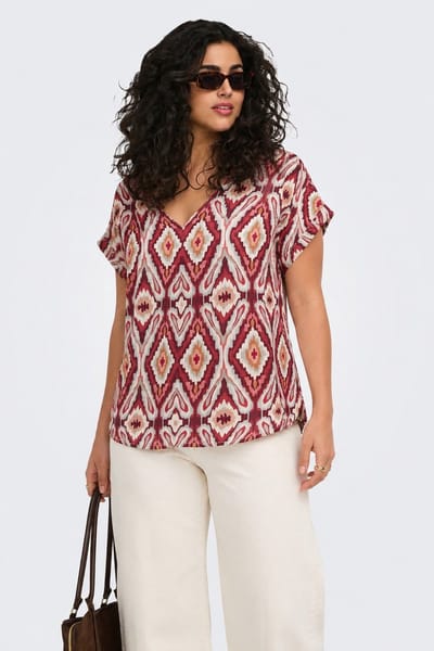 ONLY CARMAKOMA - CARBELLY MIKASI SS V-NECK TOP AOP - Meisjes - Blouses