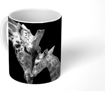 Mok - Koffiemok - Giraffe - Wilde dieren - Portret - Zwart wit - Mokken - 350 ML - Beker - Koffiemokken - Theemok
