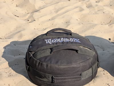 Naudiz Terra PowerBag – M (30KG) - 6 handgrepen – geborduurd logo – premium afwerking