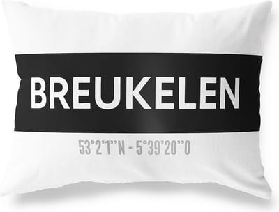 Tuinkussen BREUKELEN - UTRECHT met coördinaten - Buitenkussen - Bootkussen - Weerbestendig - Jouw Plaats - Studio216 - Modern - Zwart-Wit - 50x30cm