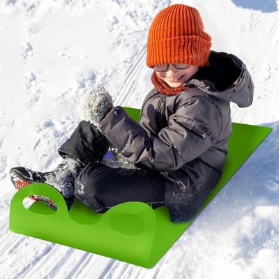 Slee - Slee voor kinderen en volwassenen - Draagbare slee - Oprolbare slee - Kunststof snowboard - Vorstbestendig en slijtvast - Slee voor wintersport en buitenspelen - 137*46 cm - Groen