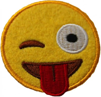 Fjesta© Emoji embleem - Knipoog met tongetje