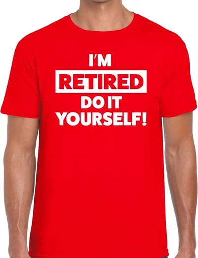 Pensioen thema cadeau I am retired do it yourself! t-shirt -rood - voor heren - afscheid cadeau - genpensioneerd - collega S