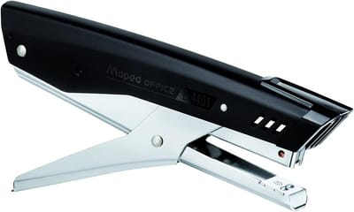 Metalen nietmachine met geïntegreerde nietmachine, 15 vellen capaciteit, 44 mm inlegdiepte, bovenladermechanisme, geschikt voor BB 8/4 nietjes