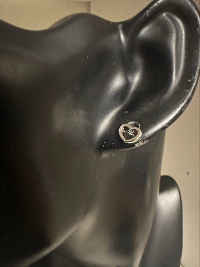 Klein holle hartjes oorbellen | Make up | Parfum | Moederdag | Verjaardagscadeau| Cadeautje| Valentijnsdag| Kado | sieraden | vaderdag | oorbellen | oorsieraden