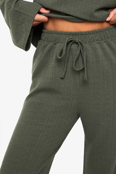 boohoo Dames Crinkle oversized top en wijde pijpbroek co-ord set | Khaki | Maat: 6
