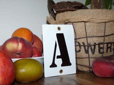Emaille huisnummer wit 8x12 letter 'A'