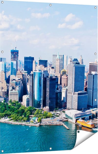 Gards Tuinposter New York Als een Eiland vanuit de Lucht - 90x120 cm - Tuindoek - Tuindecoratie - Wanddecoratie buiten - Tuinschilderij