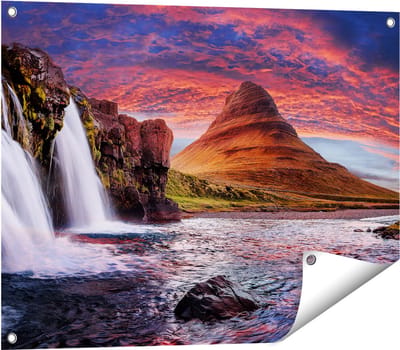 Gards Tuinposter Waterval bij een Berg - 80x60 cm - Tuindoek - Tuindecoratie - Wanddecoratie buiten - Tuinschilderij