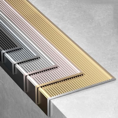 Traprandprofiel - Trapkant bescherming - Trapranden beveiligen - Antislip en waterdicht - 150 cm lengte - Zilver