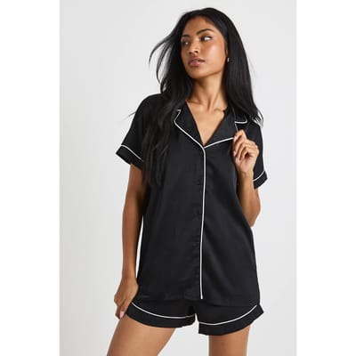 boohoo Dames Satin Piping Detail Short Sleeve Shirt & Shorts Pyjama Set | Zwart | Maat: 38