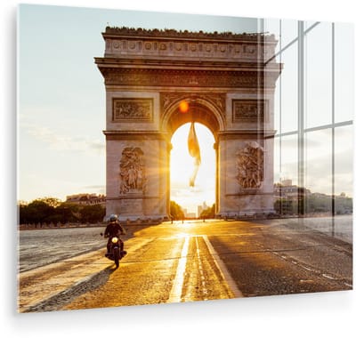 ® Glasschilderij 160x120 cm - Schilderij acrylglas - De felle zon schijnend door de Triomfboog op een kalm pleintje in Frankrijk - Foto op glas - Muurdecoratie woonkamer - Wanddecoratie slaapkamer - Schilderijen