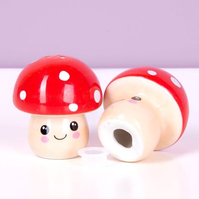 Out of the blue Salt & pepper shaker, Kawaii mushrooms