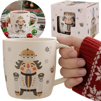 Crèmekleurige, KERSTMOK PORSELEINEN, Feestelijk motief - notenkraker - VERPAKT IN EEN CADEAUVERPAKKING 365 ml