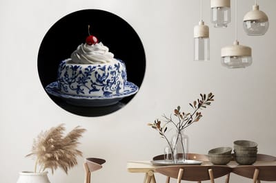 WallCircle - Wandcirkel - Muurcirkel - Taart - Slagroom - Kers - Bord - Delfts blauw - Aluminium - Dibond - 140x140 cm - Binnen en Buiten
