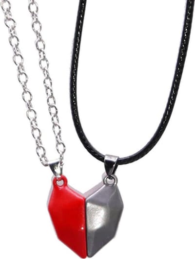 Magnetische Hartjes Ketting Set voor Hem en Haar - Rood / Zilver kleurig - Valentijn Cadeautje voor Stellen - Valentijnsdag - Valentijn Cadeautje voor Mannen