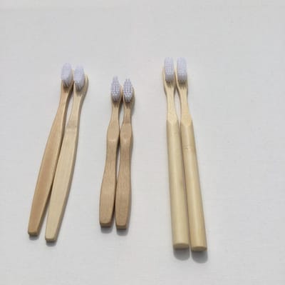 Tandenborstel  Bamboe. 100% natuurlijk en BPA vrij. Familiepakket  van 6   Bamboe Tandenborstel.