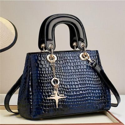 Le Nouveau Sac à Bandoulière Croisé pour Dames de Printemps et d'Été, Niche de Mode, Sac à Main Tout Assorti . gray