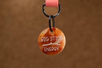 Crackerjack hondenpenning - Fun tag - Big stick energy - slijtvast - moddervast - uniek