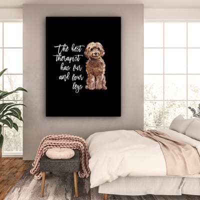 Canvas schilderij 120x160 cm - Wanddecoratie Quotes - Spreuken - Hond - The best therapist has fur and four legs - Muurdecoratie woonkamer - Slaapkamer decoratie - Kamer accessoires - Schilderijen