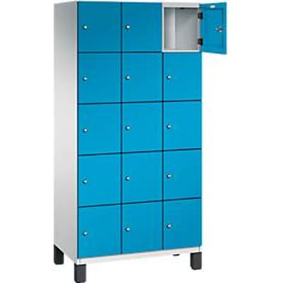 C+P Cambio lockerkast, 3 vakken, 15 vakken, op poten, B 900 x D 525 x H 1980 mm, lichtgrijs/lichtblauw