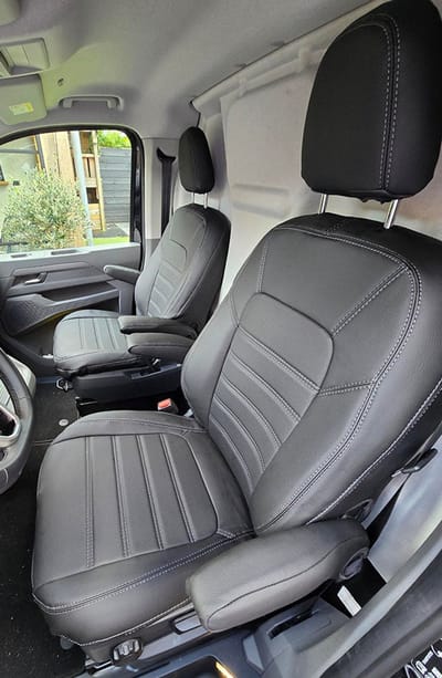 Pasvorm stoelhoezen Volkswagen T7 2022-heden (past op 2 stoelen) - Kunstleer zwart
