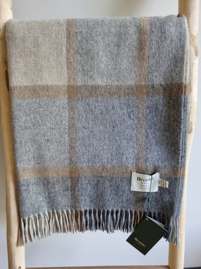 Wollen Plaid - WINDOWPANE Beige (Merino) 140x185cm - Bronte x Plaids.shop