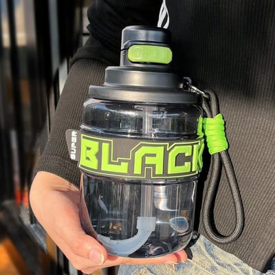 Sportketel met grote capaciteit Draagbare Draagbare Plastic Beker Mooie Studenten Beker met Rietje 930ml