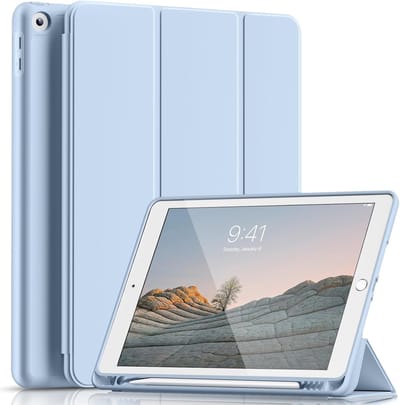 Hoes Geschikt voor Apple iPad 10.2 (2019/2020 /2021) - Licht Blauw - Casemania Tri Fold Tablet Case - Smart Cover met Pencil Houder Uitsparing