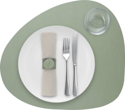 Skinnatur Placemat Pebble Groen (Laurel) – 46x40 cm – Organische Vorm – Gerecycleerd Leer & Natuurrubber – Onderlegger