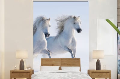 Behang - Fotobehang Winter - Paarden - Sneeuw - Breedte 170 cm x hoogte 260 cm