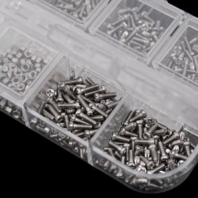 Schroefjes Set - Reparatieset Brillen - Precisie Reparatie - Roestvrij Staal - 1100 Stuks - Zilverkleurig