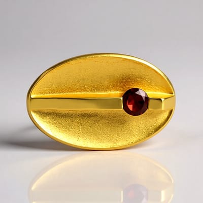 Cavill - Zilveren Ring 925 Sterling - Vergulde Bezel - Mozambique Granaat 0,57 ct - Modern Ovaal Design - Rode Edelsteen - MONOSONO