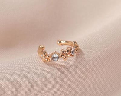 Bloemen ear cuff | goud gekleurd