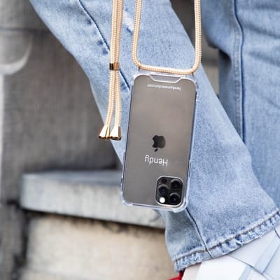 Hendy telefoonhoesje met koord - Classic - Gold - iPhone 15 Plus