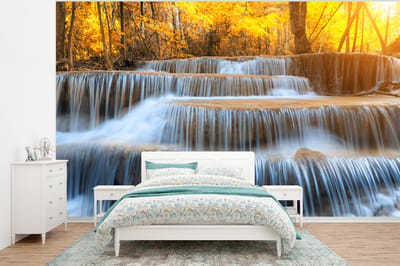 Behang - Fotobehang Waterval - Natuur - Bomen - Herfst - Landschap - Breedte 320 cm x hoogte 240 cm
